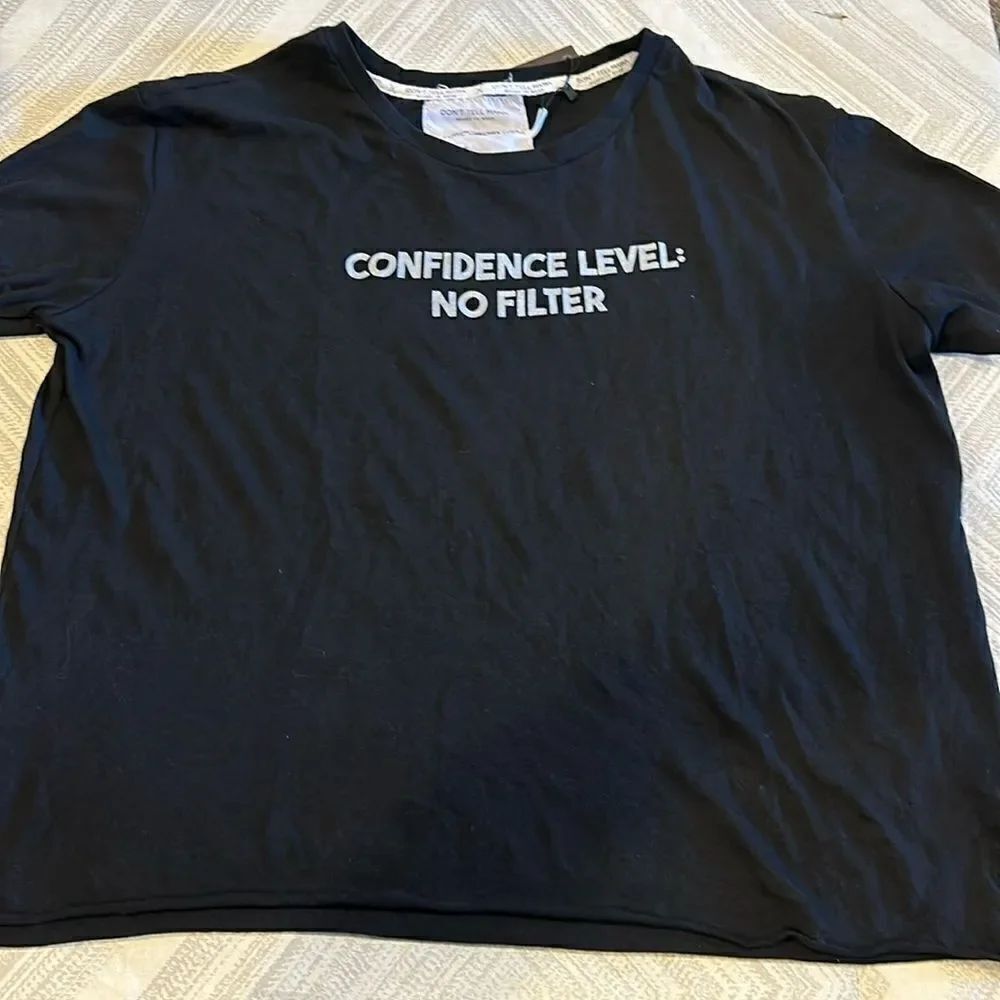 Don’t Tell Mama Women’s Black ‘Confidence Level: No Filter’ Black T-Shirt